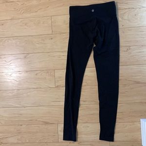 Black Lululemon leggings, size 4, great condition